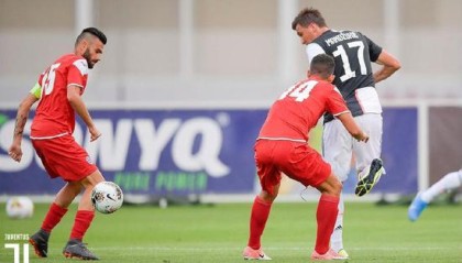  桑乔转会多特首秀破门引爆社交媒体  