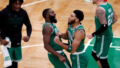  多特蒙德客场惨败，争冠形势急转直下  