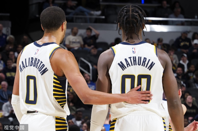  哈利伯顿三分绝杀步行者，国王客场险胜活塞斩获重要胜利